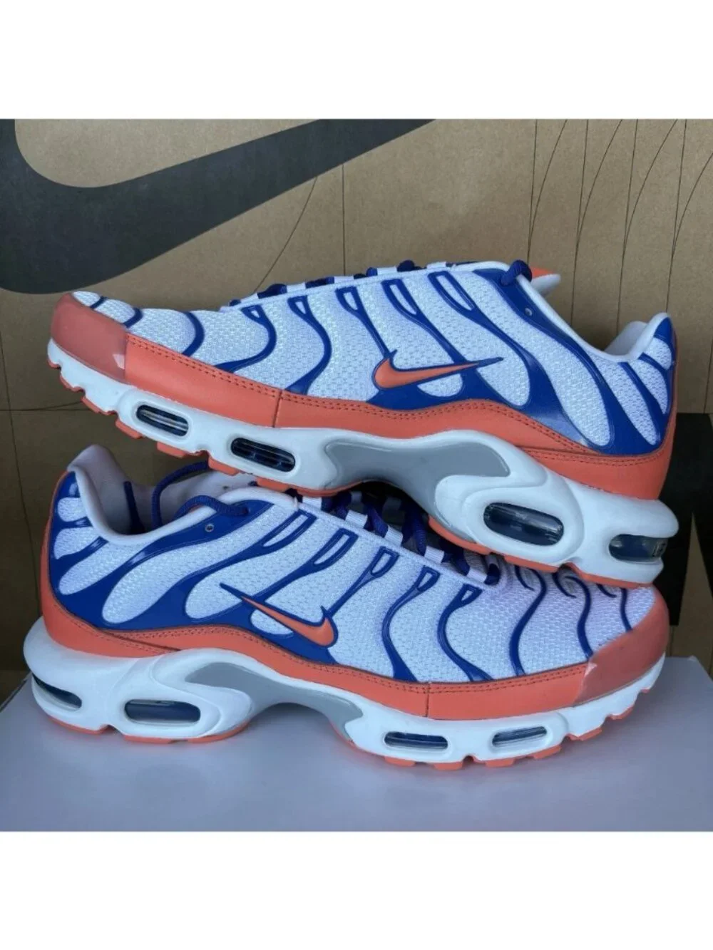 NEW Nike Air Max Plus Blue Coral White HF0665-900 Men Size 10, Womens 11.5